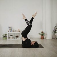 yoga-tarragona-cosmic-wellness